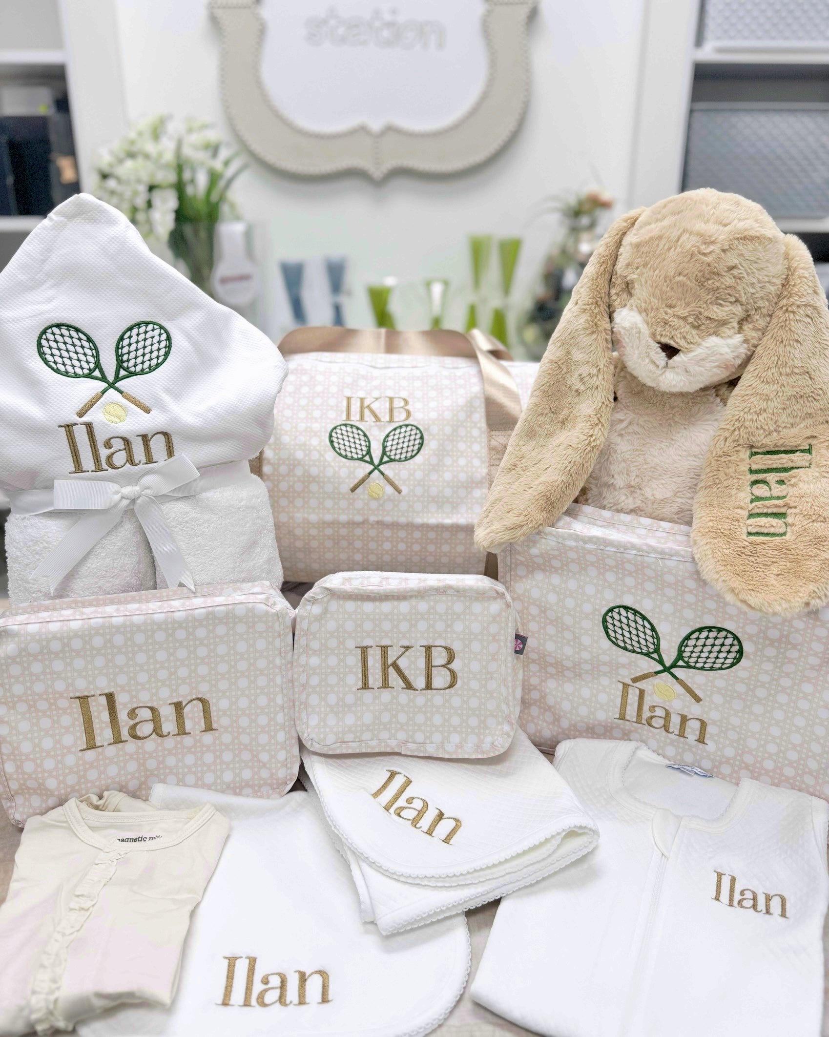 Personalized Glossed Bungalow Beige Organizing Trio - Give Wink