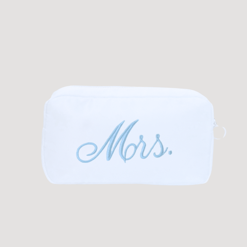GW M Essentials White - MRS. - Give Wink
