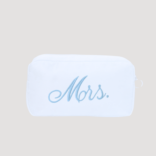 GW M Essentials White - MRS. - Give Wink
