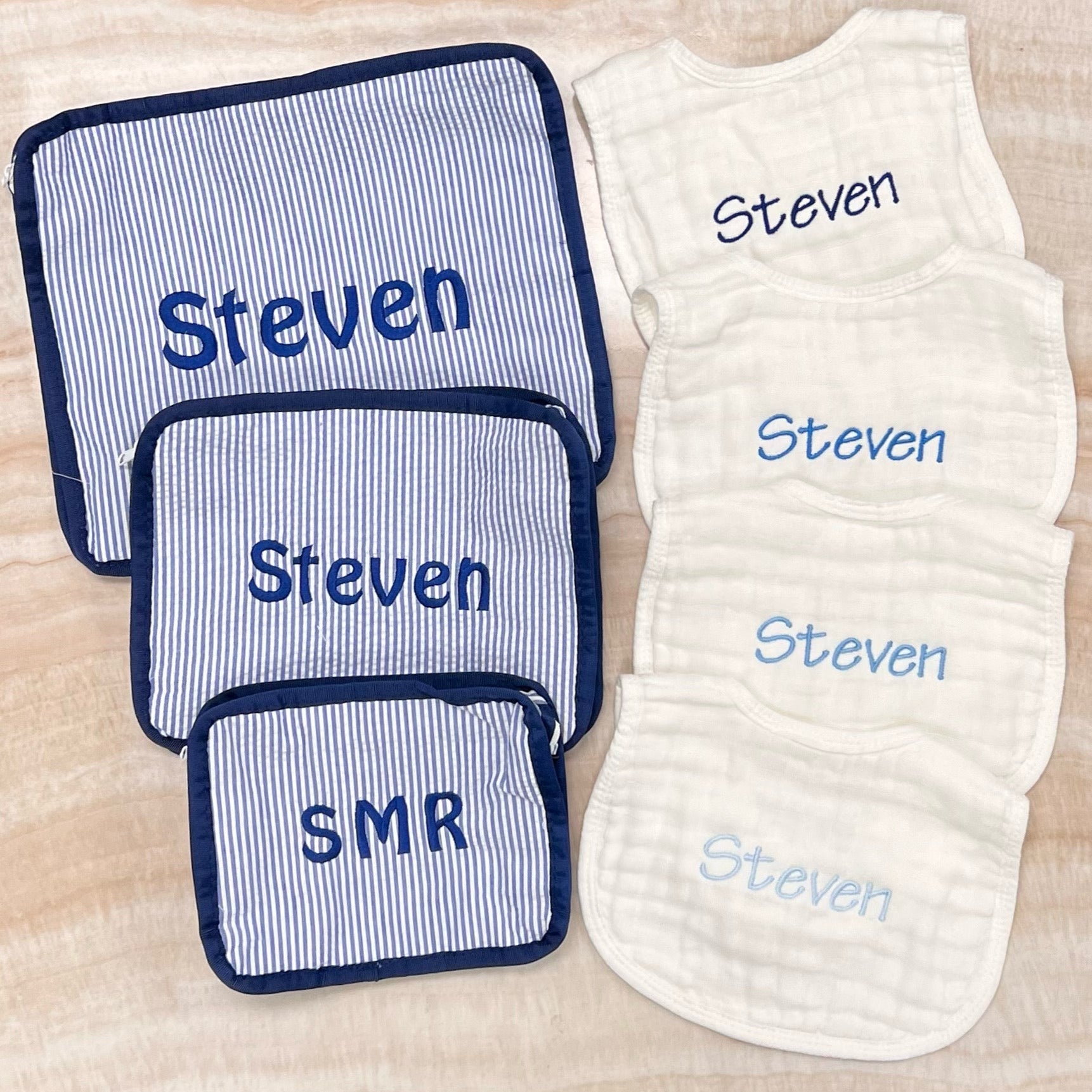 Personalized White Muslin Cotton Set of 4 Baby Bibs - Give Wink