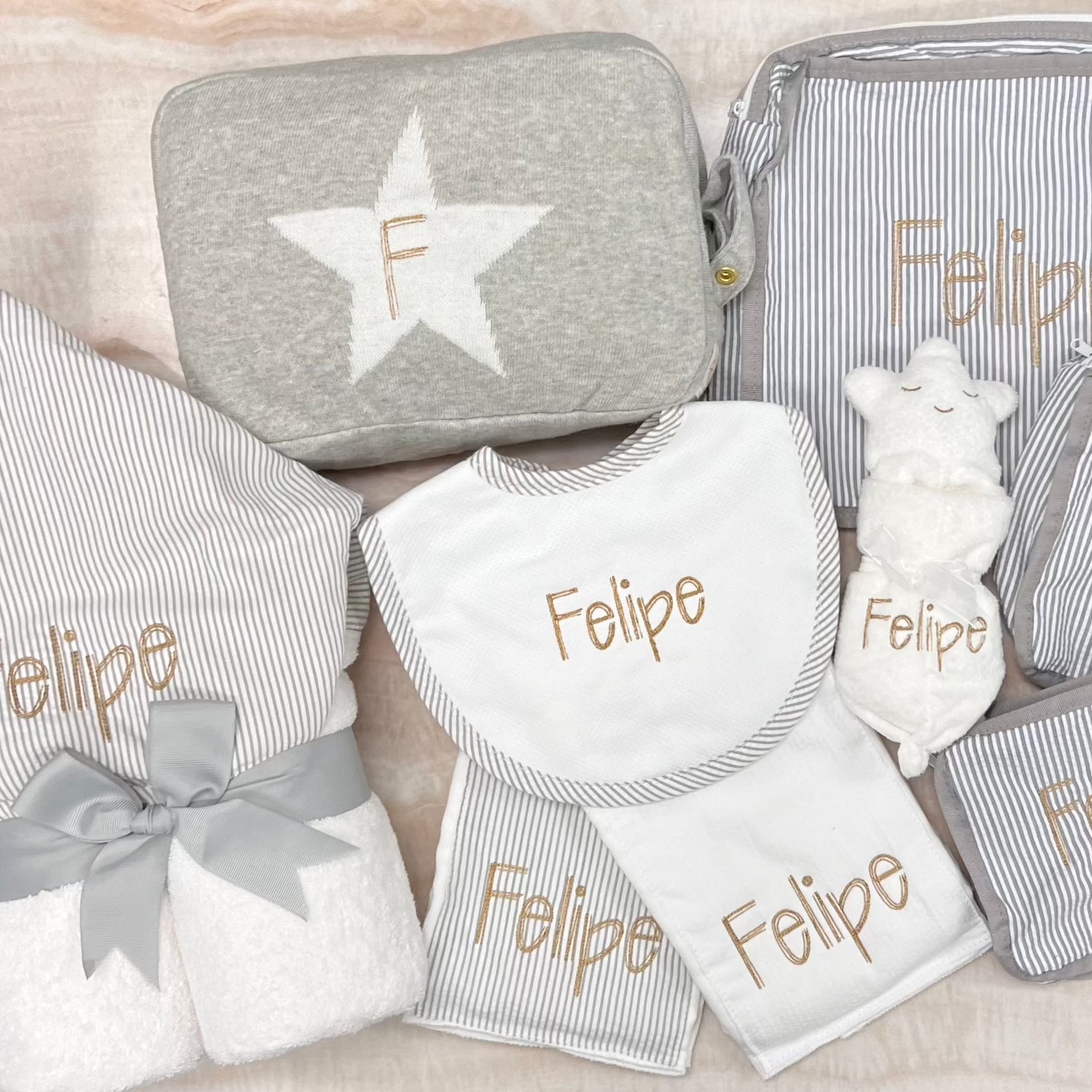 Personalized Baby Travel Set Vanilla / Natural Star 3 Piece Knitted - Give Wink