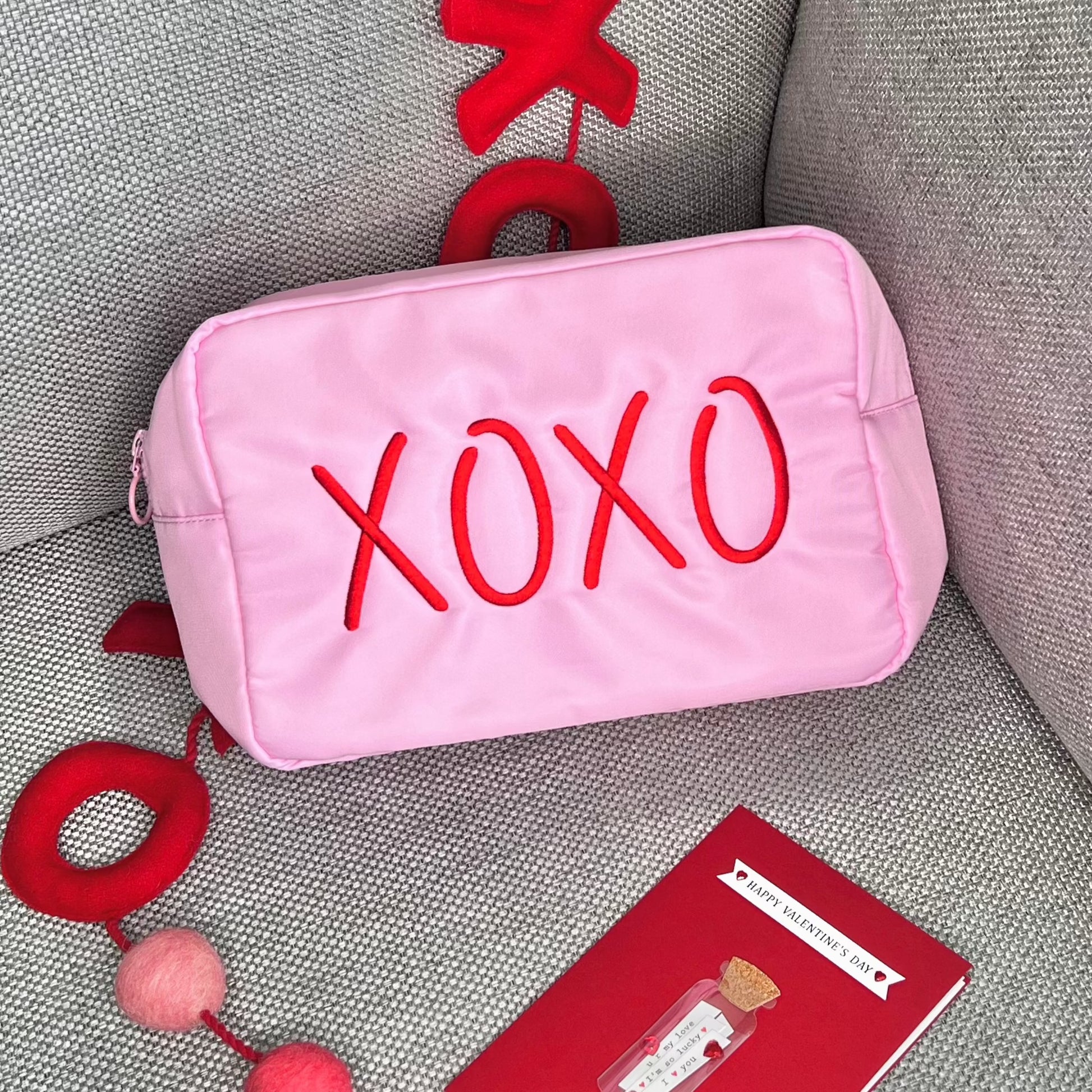 GW XL Essentials Pink - XOXO - Give Wink