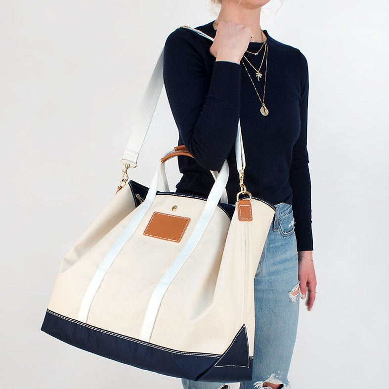 Jumbo Canvas Tote - Give Wink