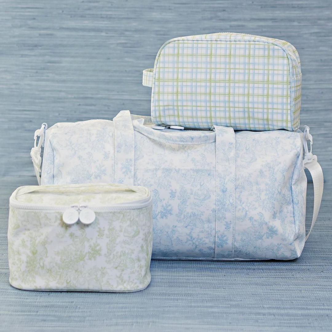 Personalized Green Toile Kit Case - Give Wink