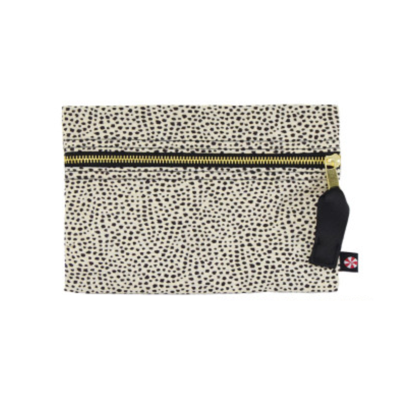 Personalized Seersucker Cheetah Flat Pouch - Give Wink