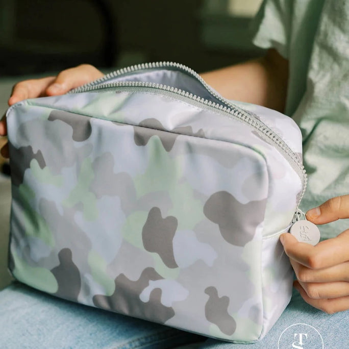 Personalized Big Glam Green Camo Pouch - Give Wink