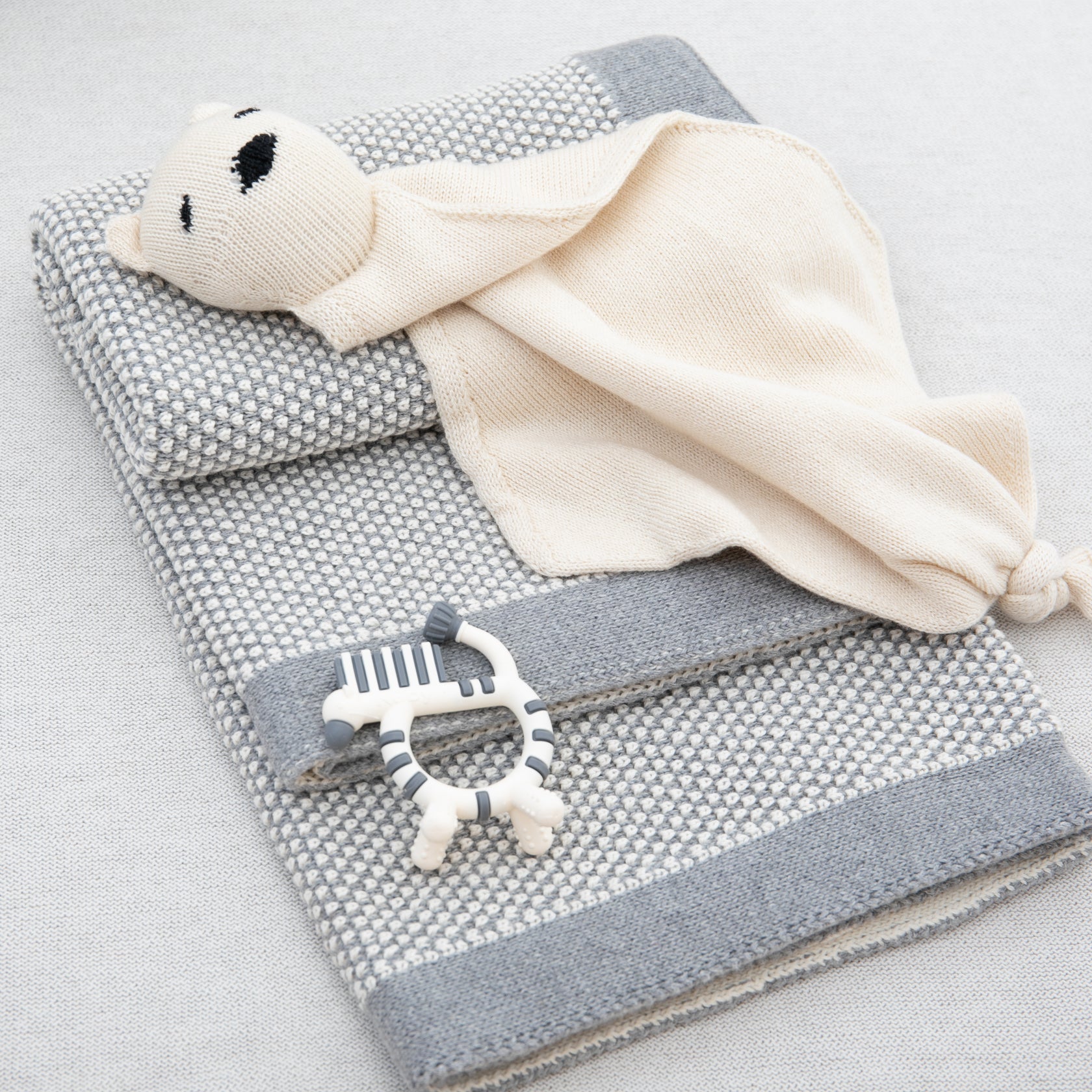 Knit & Lovie Set - Elegant Light Grey/Natural - Give Wink